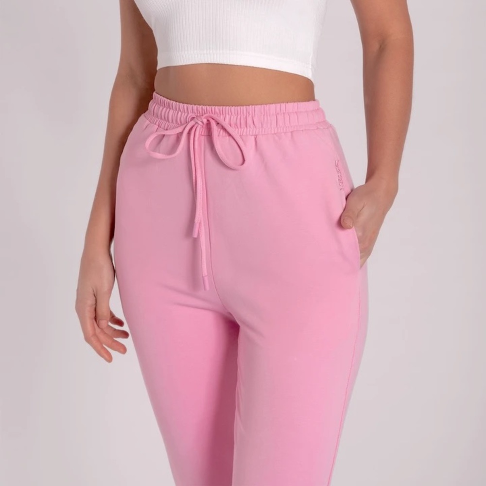 Cute Pink thick stretchy joggers from meshki!